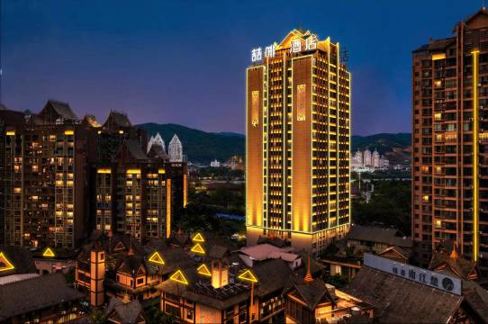 喆·啡酒店(西双版纳景洪泼水广场江边夜市店)