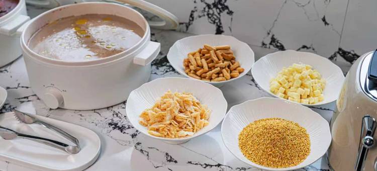 云颐自在酒店(呼和浩特大学东街农业大学店)图片