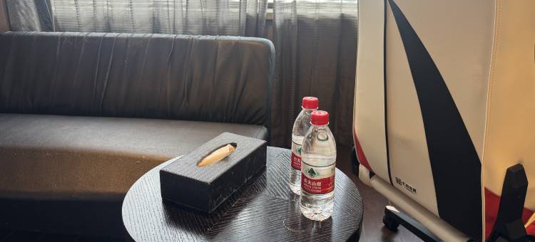 星屿电竞酒店(南通通州奥邦广场店)图片