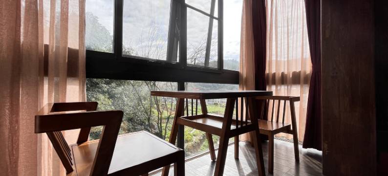 张家界畔山驿栈(张家界国家森林公园武陵源店)图片