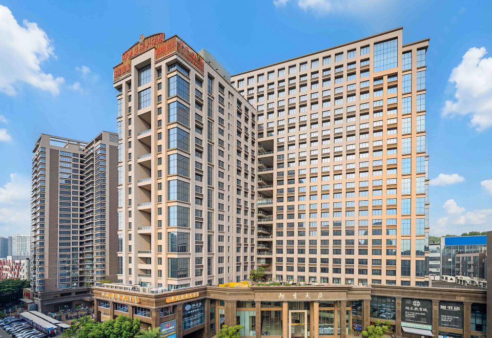 深圳中天美景大酒店（宝安国际机场西乡地铁站店）外景图