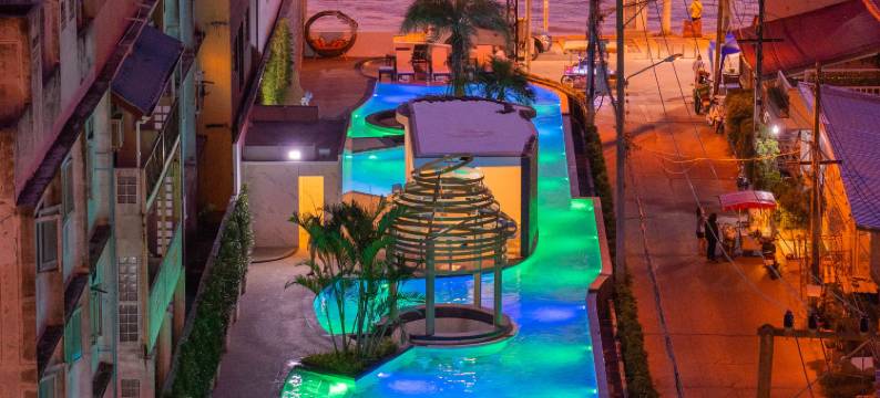 黄金中天海滩酒店(Golden Jomtien Beach Hotel)图片
