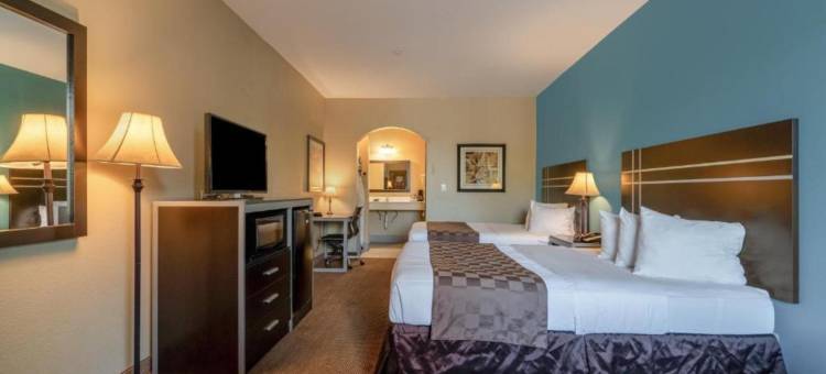 OYO 近沙纳 TX 的莫尔顿旅馆及套房(Moulton Inn &  Suites by OYO Near Shiner TX)图片