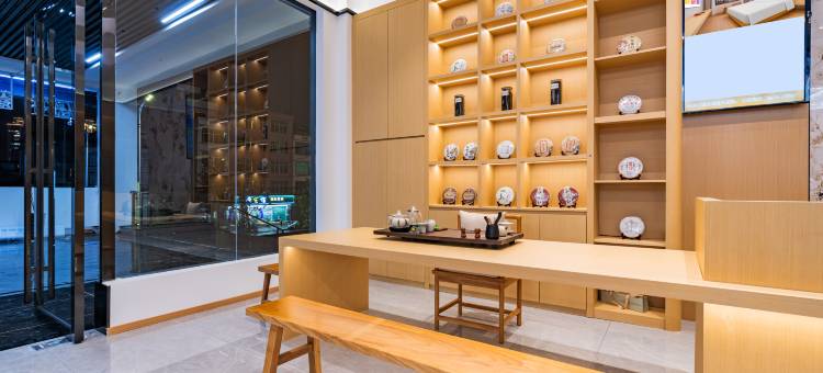 马关博燃电竞花园酒店图片