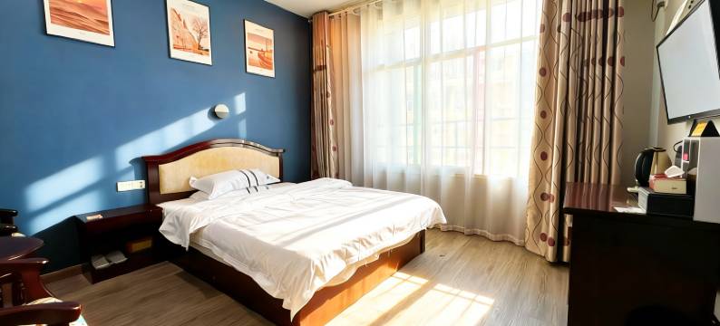 宜家欣酒店(咸丰十字街店)图片