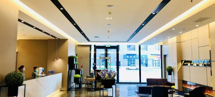 趣影电竞酒店(乌鲁木齐站卫星路店)图片