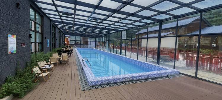吉隆岷山康养酒店图片