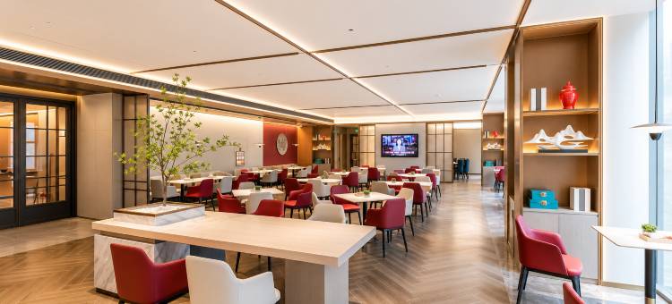怡程酒店(南宁东站华丰城爱琴海城市广场店)图片