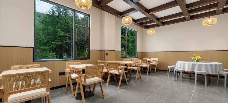 云起·见山|Retreat·度假美宿(神农架木鱼镇店)图片