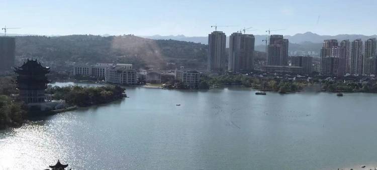 弥勒雲兮·小筑湖景民宿图片