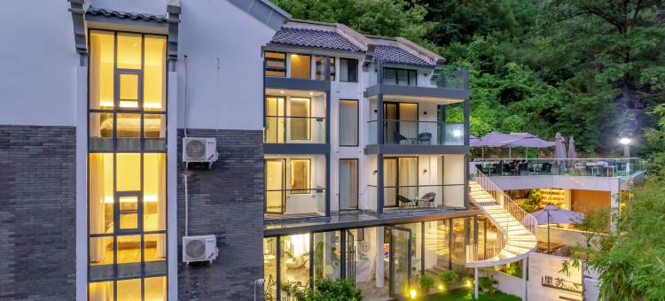 里苏民宿(老君山云景索道一店)图片