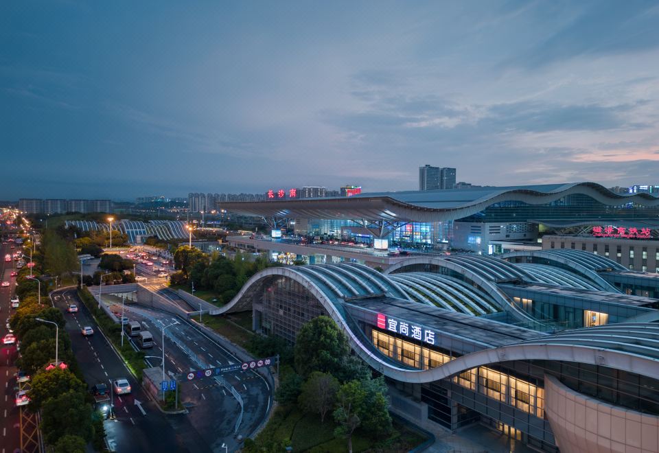 宜尚酒店(长沙高铁南站东广场店)外景图