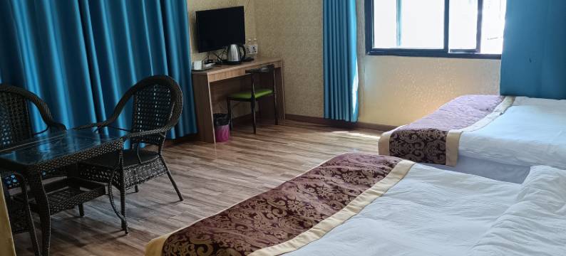 左贡陈陈宾馆图片