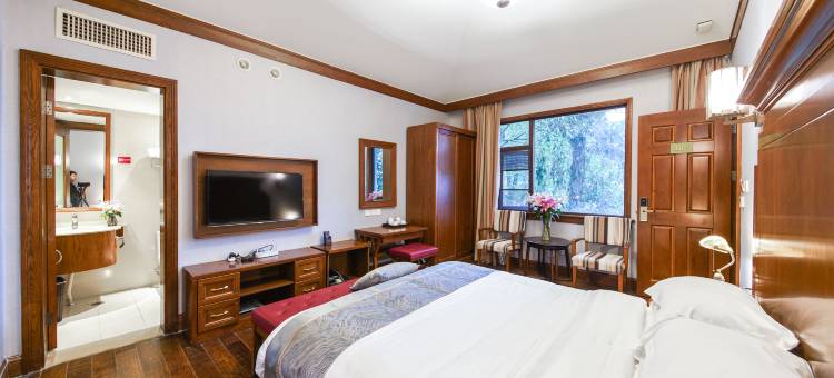 西山九号森林温泉山舍(昆明滇池西山风景区店)图片