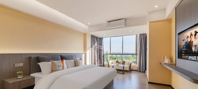 潮屿·江景凤凰绿地度假美宿(潮州古城牌坊街店)图片