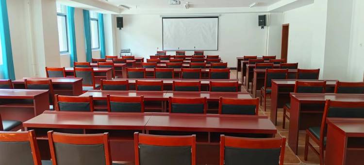 易贡藏布大酒店图片