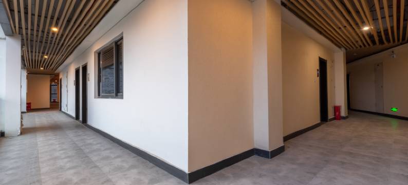 多彩云族酒店(龙洞堡机场店)图片