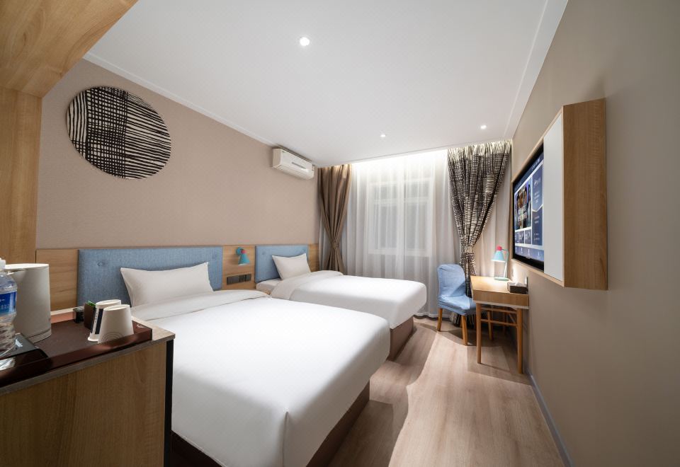  Hotel Overview