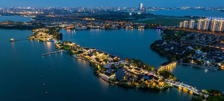 苏州金鸡湖李公堤亚朵酒店图片