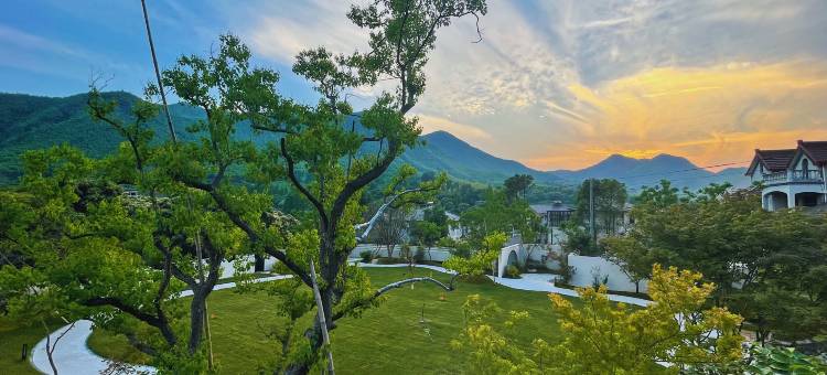 安吉泊岭小隐·BOLING草坪花园·溯溪泳池度假民宿图片