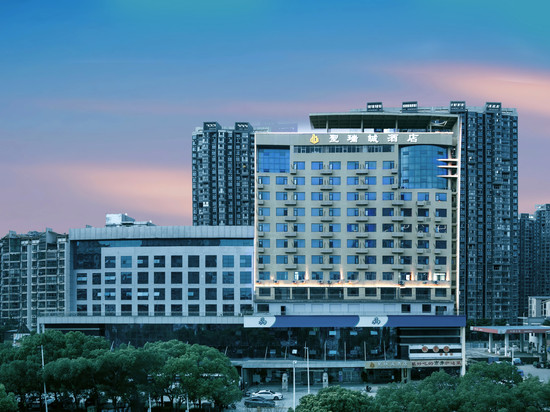 圣瑞诚酒店(南昌朝阳西湖万达灌婴路地铁站店)