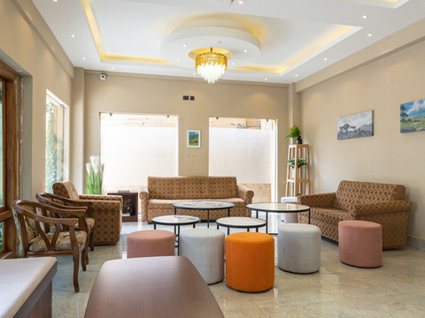 霍特尔萨姆耶-贝斯特霍特尔因廷布