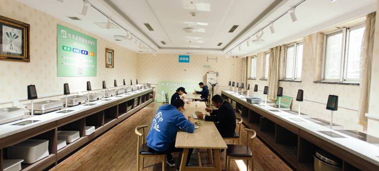 季枫雅致酒店(城阳宝龙广场小寨子地铁站店)图片