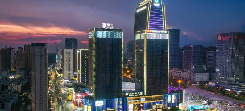 迪卡电竞酒店(驻马店天中环球港店)图片