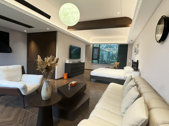 黄羊古落艺宿酒店