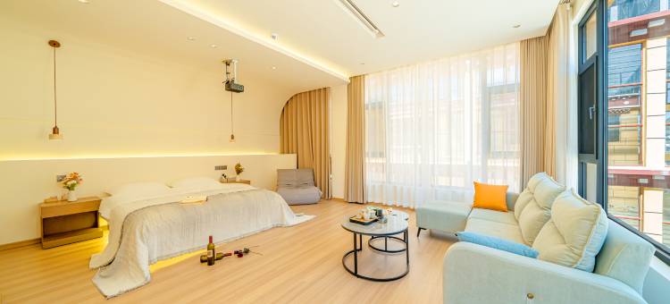 浅山Shangri-la丨360°日照金山·观景供氧美宿(独克宗古城店)图片