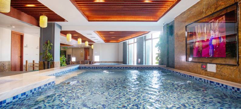 国信四季温泉度假酒店(长白山高铁站店)图片