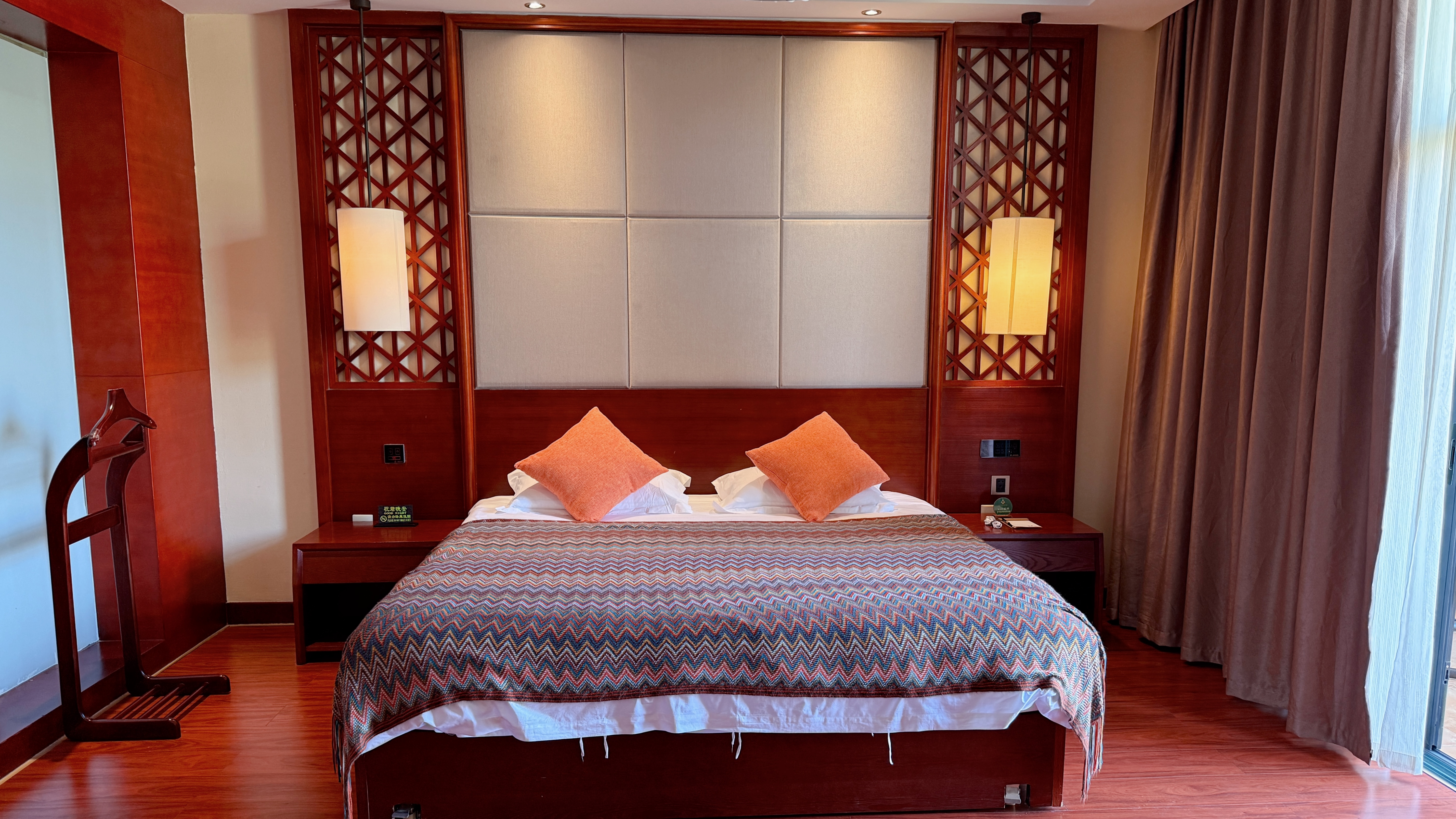 Jinta Hot Spring HotelOver view