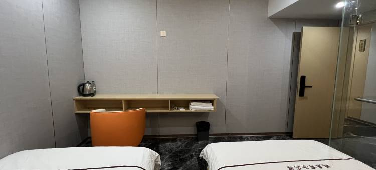 深圳鹏展商务宾馆(光雅园地铁站店)图片