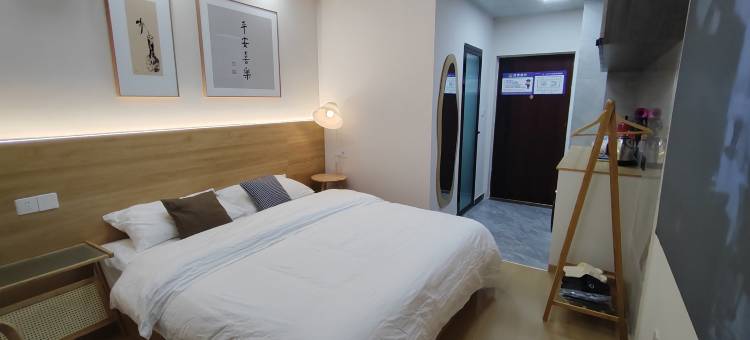 水云轩观影民宿(巩义正上豪布斯卡店)图片