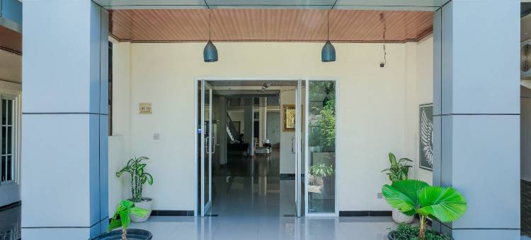 RedDoorz Plus @ GNG Hotel El Tari Airport Kupang图片