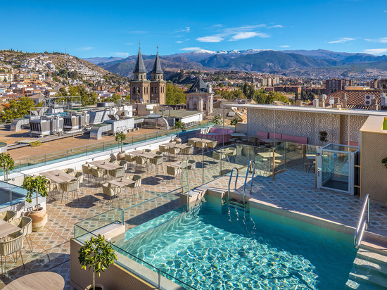 格拉纳达巴塞罗卡门酒店