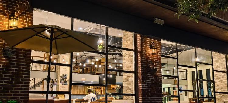 河池市宜州区畔江景舍酒店(宜州龙江二桥店)图片