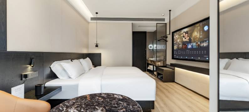 重庆酣然酒店(解放碑步行街洪崖洞店)图片