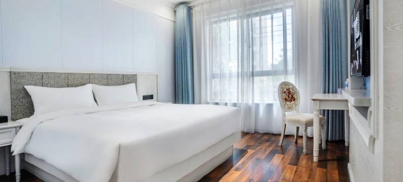 蒙自海伦城市花园酒店(南湖公园新天地步行街店)图片