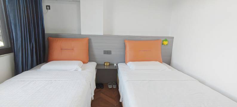 丫丫民宿(明清宫轻轨站店)图片