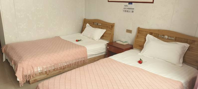 乌兰金鑫家庭宾馆图片