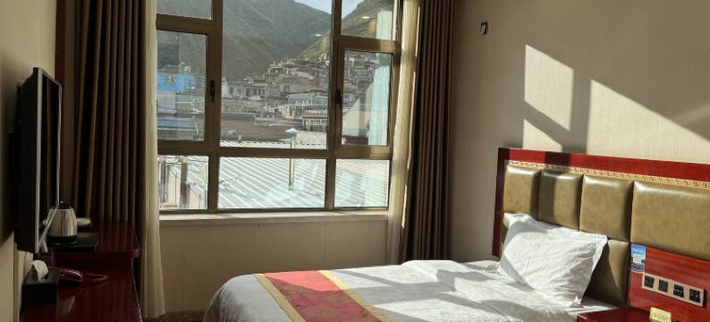 夏河央可宾馆图片