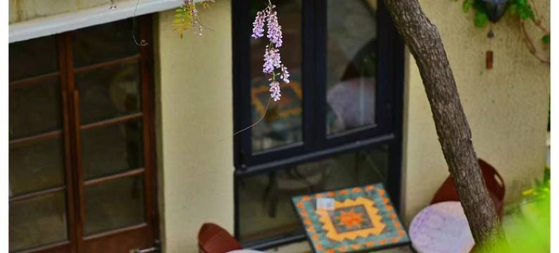 苏荷精选花园别墅酒店(上海交通大学地铁站武康大楼旗舰店)图片