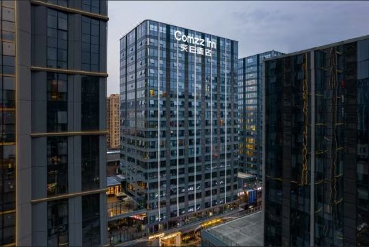 奕泊Comzz lnn酒店（成都西站中坝地铁站店）外景图