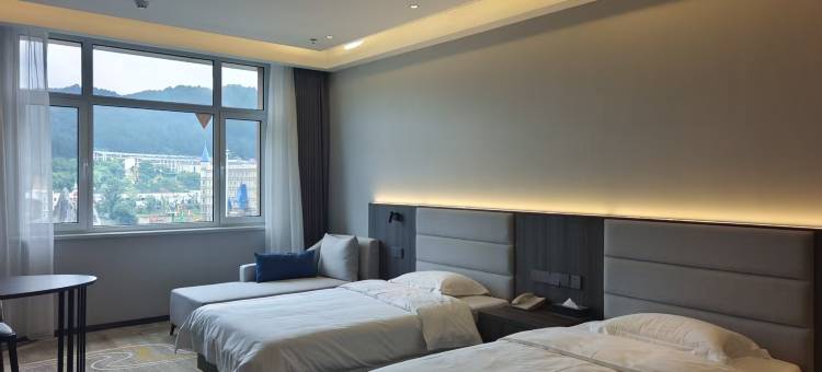 隆化热河山语温泉酒店图片