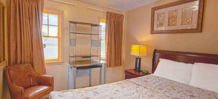 向日葵汽车旅馆海厄瓦萨By OYO(Sunflower Motel Hiawatha by OYO)图片