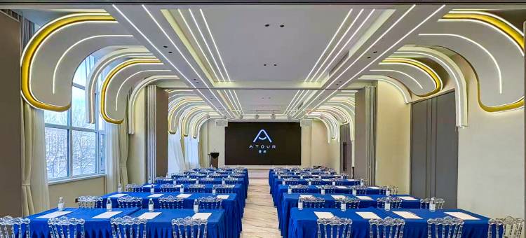 银川丽景湖解放东路亚朵酒店图片