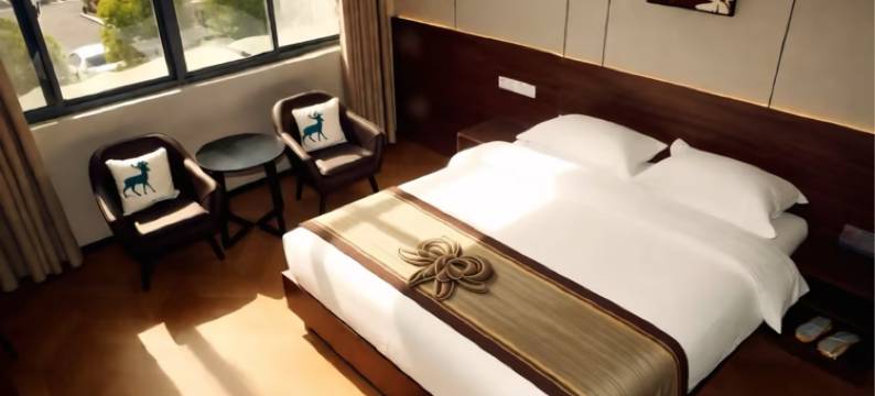 轻住·尚元酒店(枣庄二手车交易中心店)图片