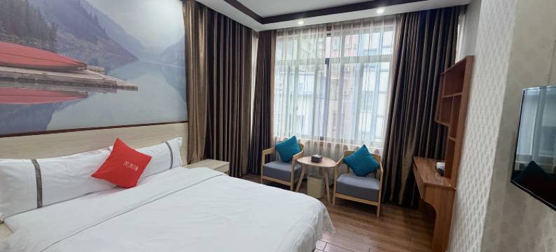 骏怡酒店(南部乐群美食街店)图片