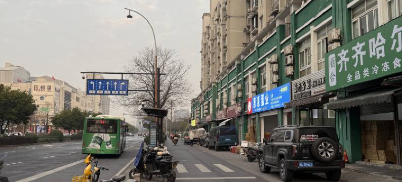 杭州驿客行青年酒店(龙湖紫荆天街店)图片